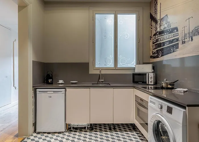 2165 - Ab Casa Saltor I-i * Барселона